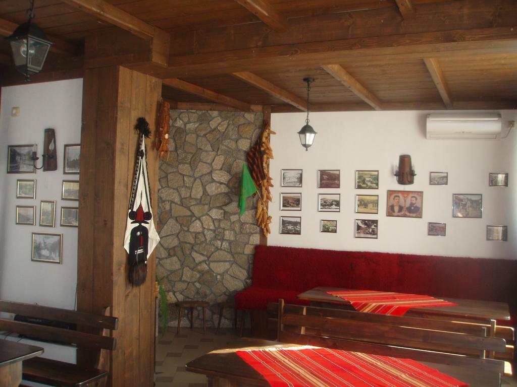 Mania Guest House Kalofer Exterior photo